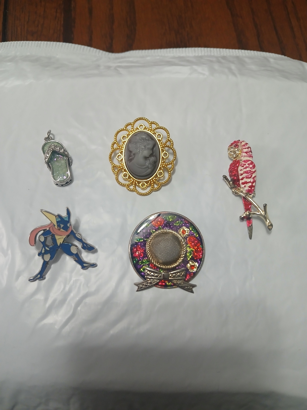 Assorted Women's Brooch Bundle - Multicolor
